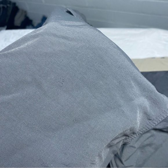 The North Face Womens size 6 Khaki Gray Cargo Hiking Shorts 6.5 inch lightweight - Picture 13 of 13